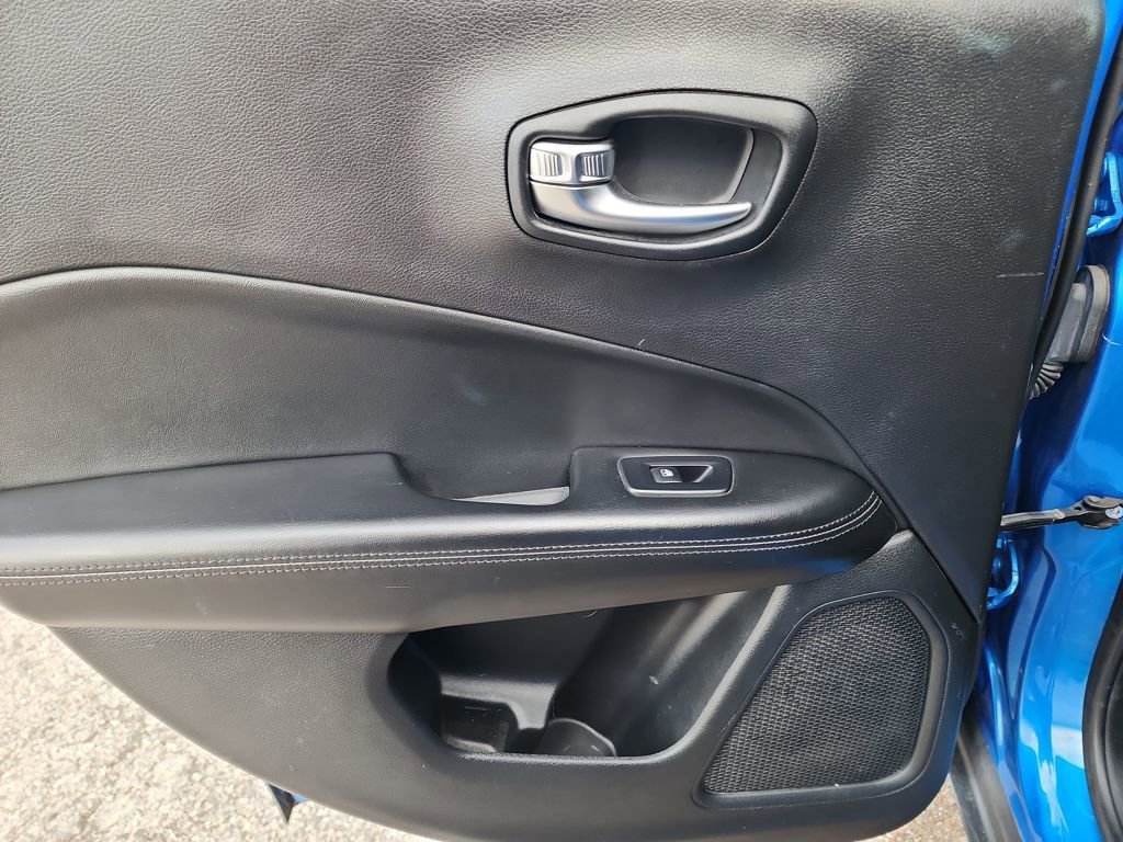 Used 2020 Jeep Compass Latitude image 36