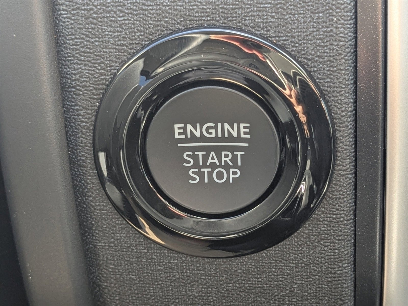 New 2025 Ford Expedition Active image 34