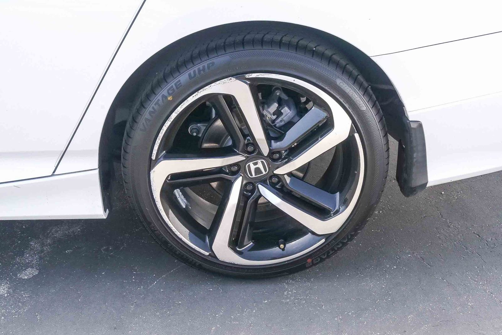 Used 2020 Honda Accord Sport image 6