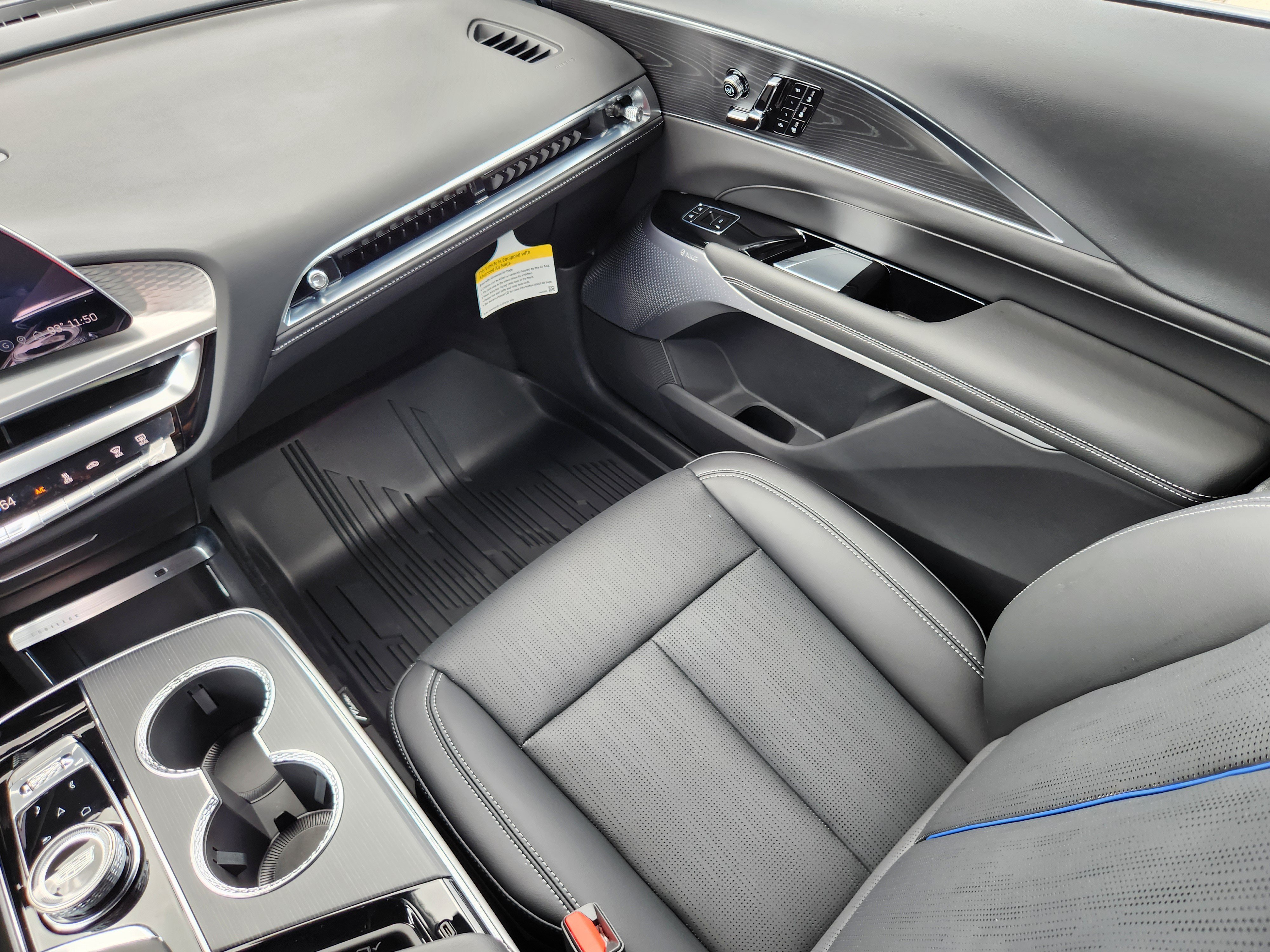 New 2025 Cadillac Lyriq Sport w/ LPO, Floor Liner Package RWD image 18