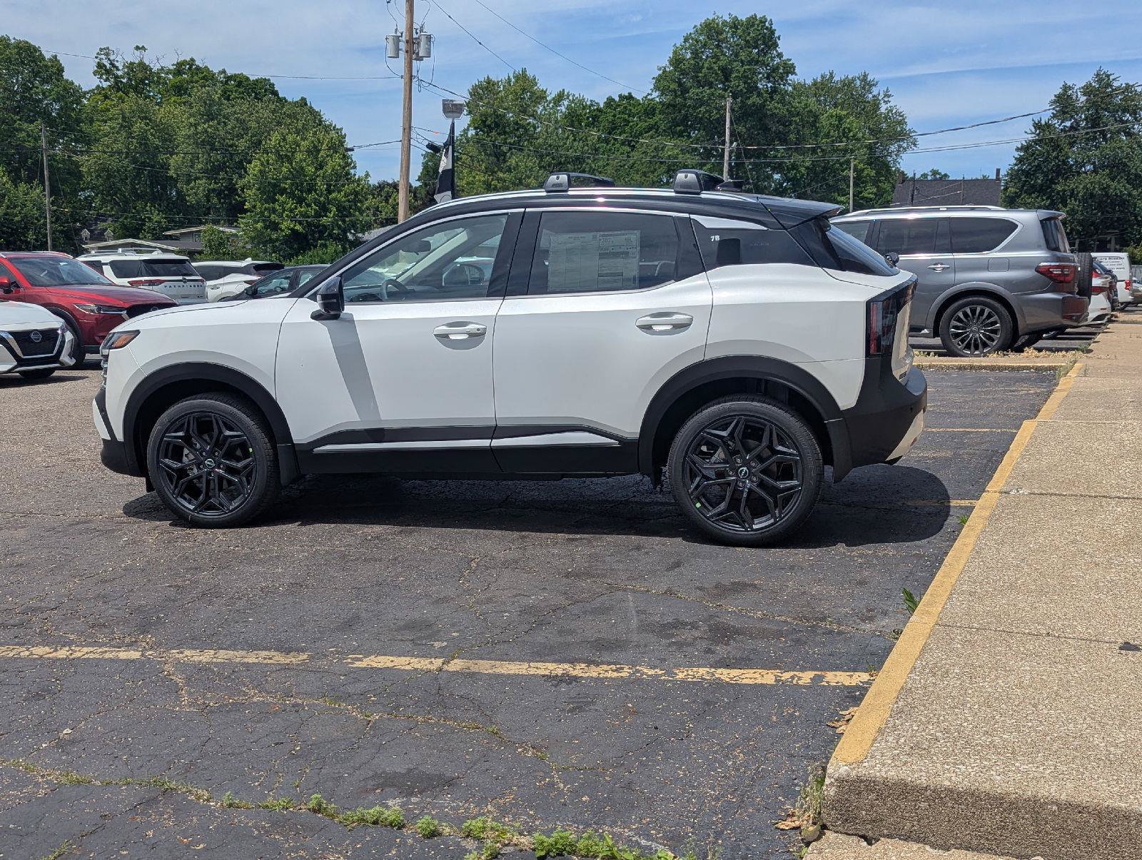New 2026 Nissan Kicks SR w/ Cold Weather Package AWD/4WD image 5