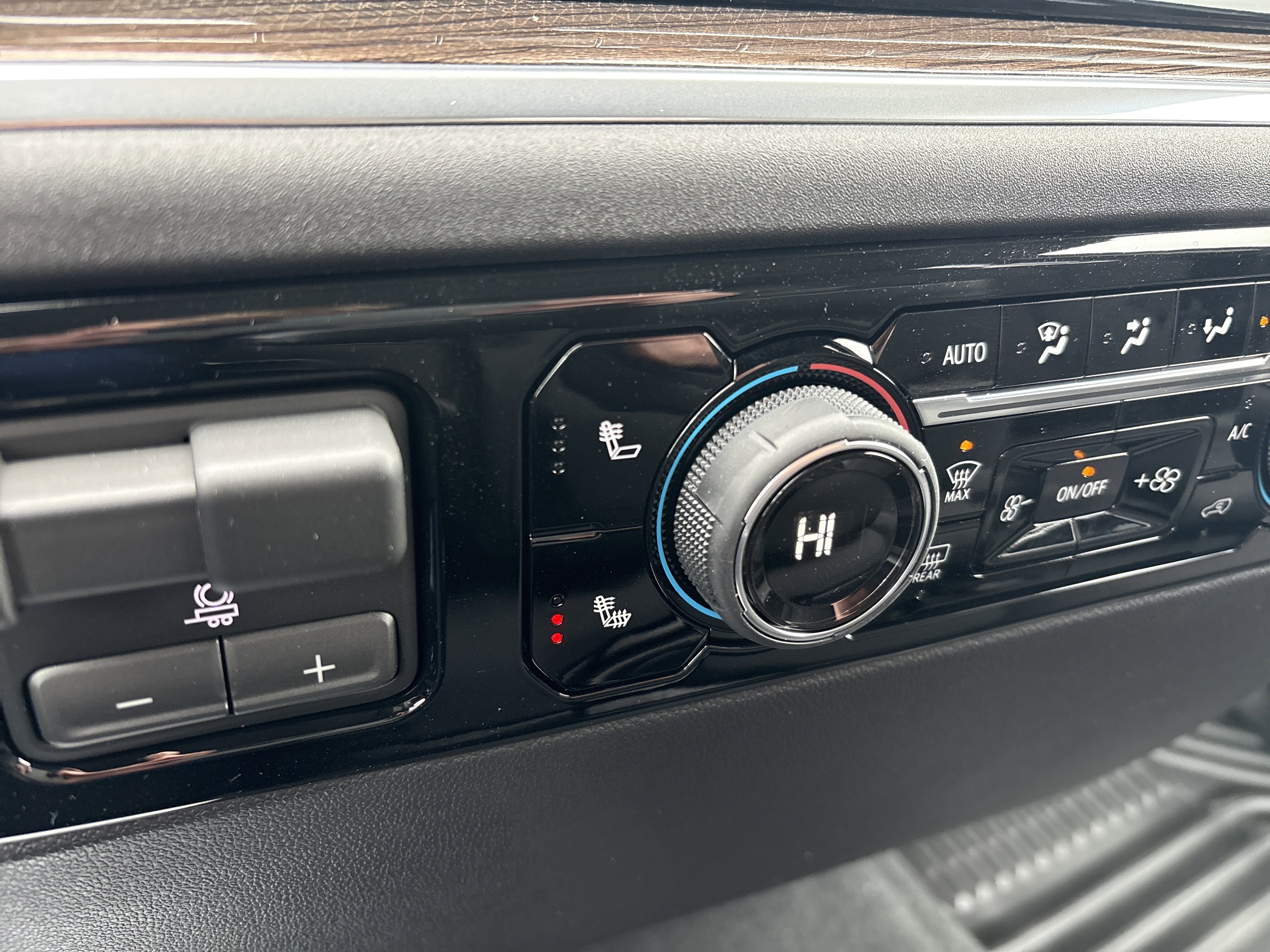 New 2026 Chevrolet Silverado 1500 LT image 28