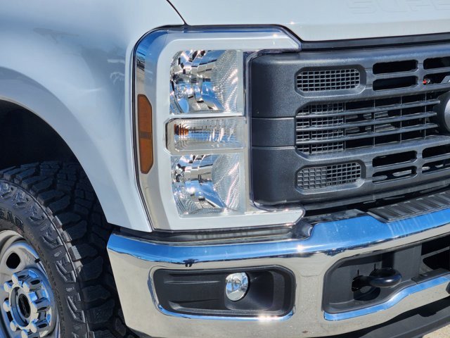 New 2026 Ford F250 XL w/ XL Off-Road Package AWD/4WD image 6