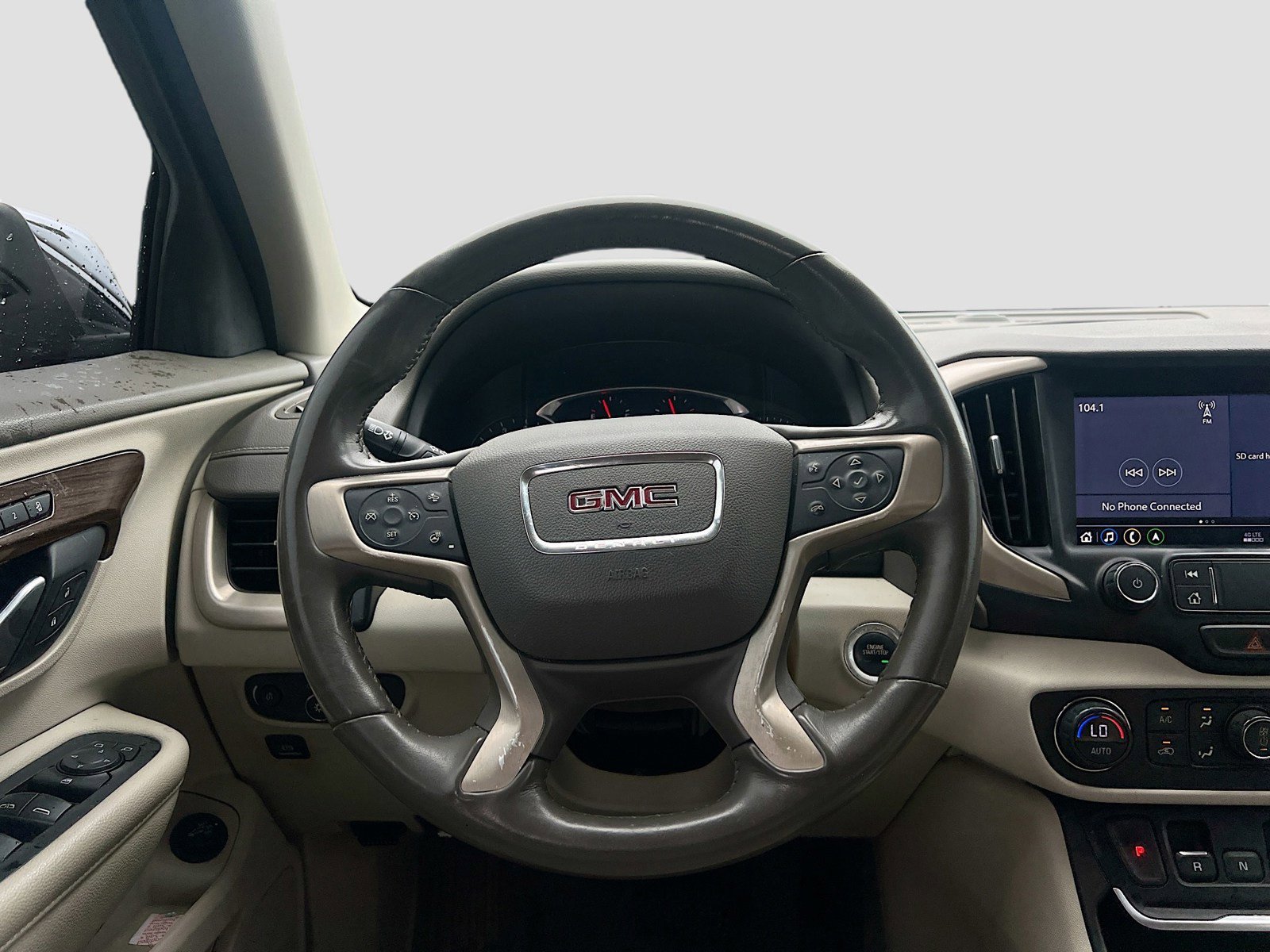 Used 2020 GMC Terrain Denali w/ Denali Premium Package FWD image 23