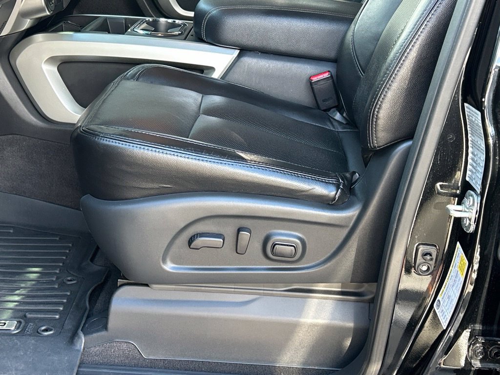 Used 2021 Nissan Titan SV w/ SV Convenience Package AWD/4WD image 17