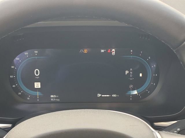 Certified 2025 Volvo XC60 B5 Plus image 18