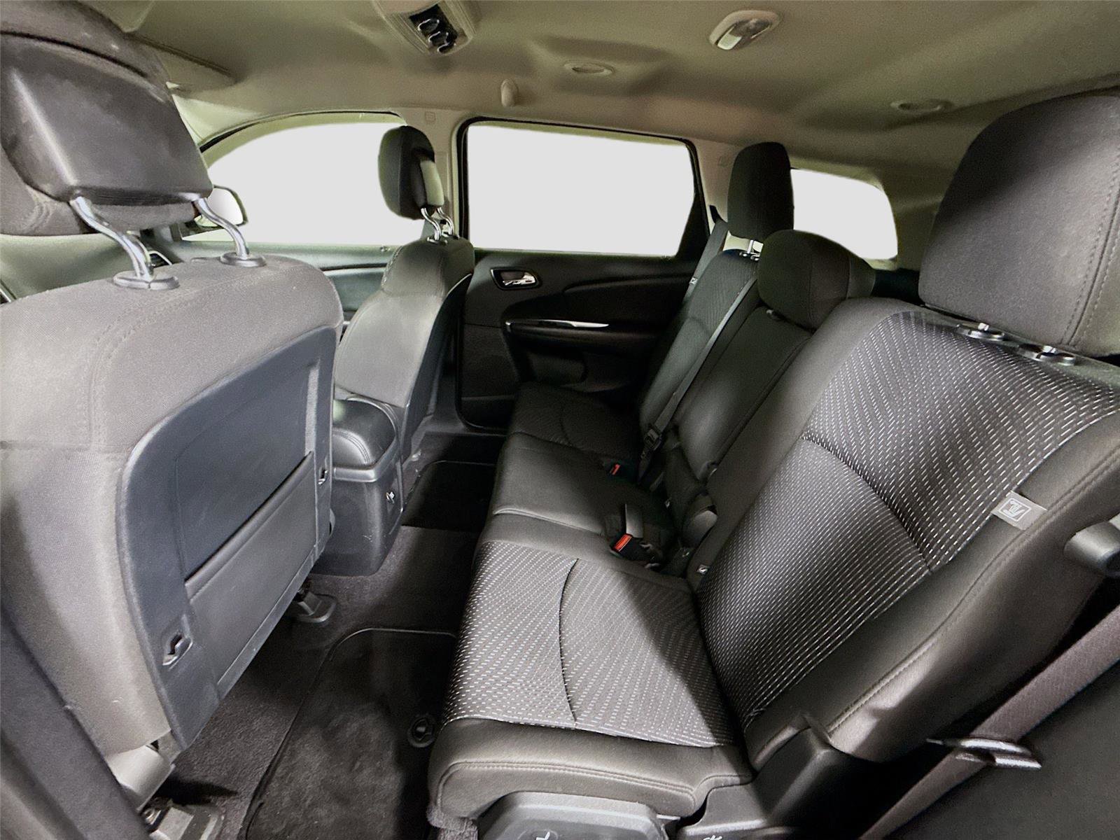 Used 2017 Dodge Journey SXT w/ Comfort/Convenience Group AWD/4WD image 30