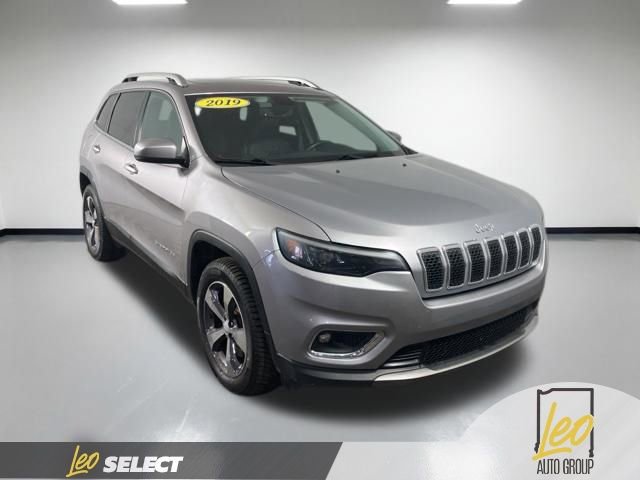 Used 2019 Jeep Cherokee Limited AWD/4WD image 9