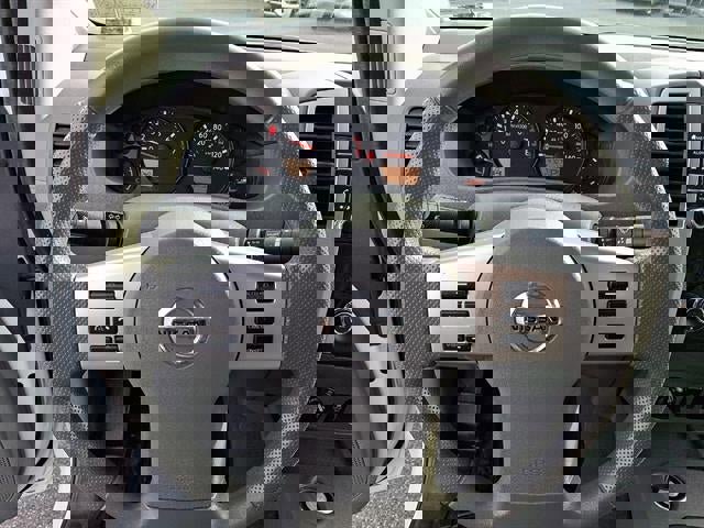 Used 2020 Nissan Frontier SV image 18