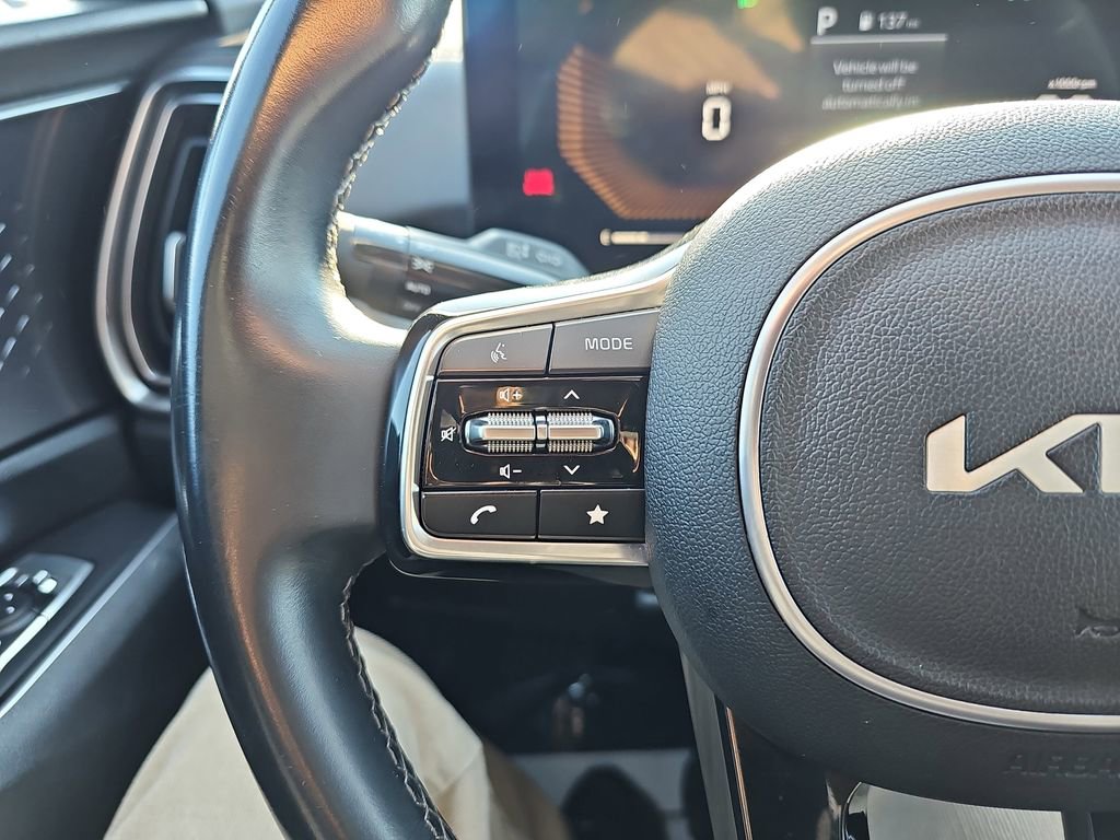 Used 2024 Kia Sorento S image 21