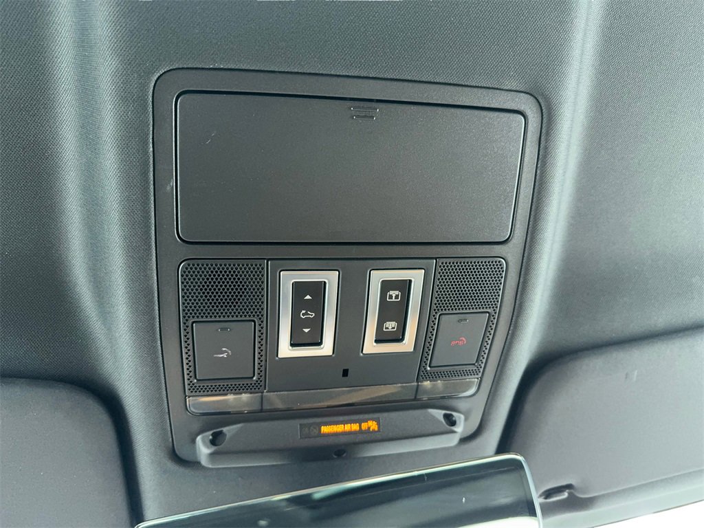 Used 2022 Land Rover Defender 110 X image 38