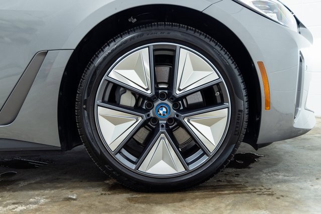 Used 2024 BMW i4 eDrive35 w/ Premium Package image 23