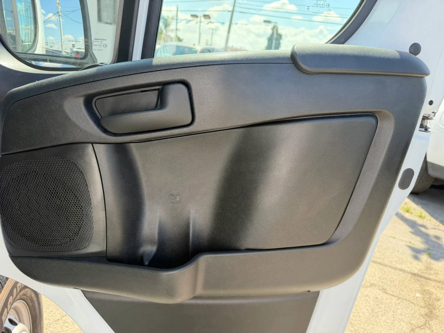 Used 2025 RAM ProMaster 2500 w/ U-Haul Equipment Group image 14