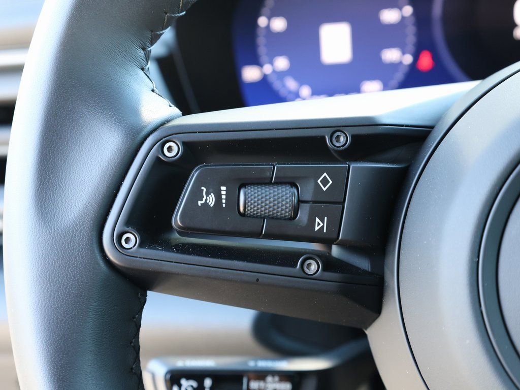 Used 2025 Porsche Macan Turbo Electric image 39