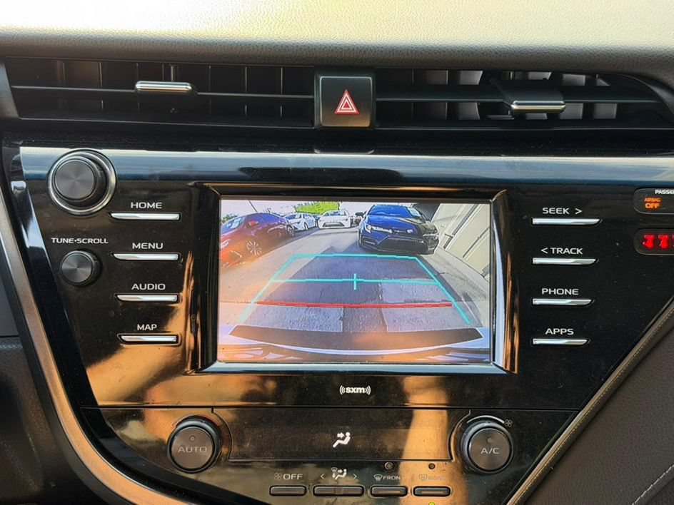 Used 2020 Toyota Camry SE FWD image 31