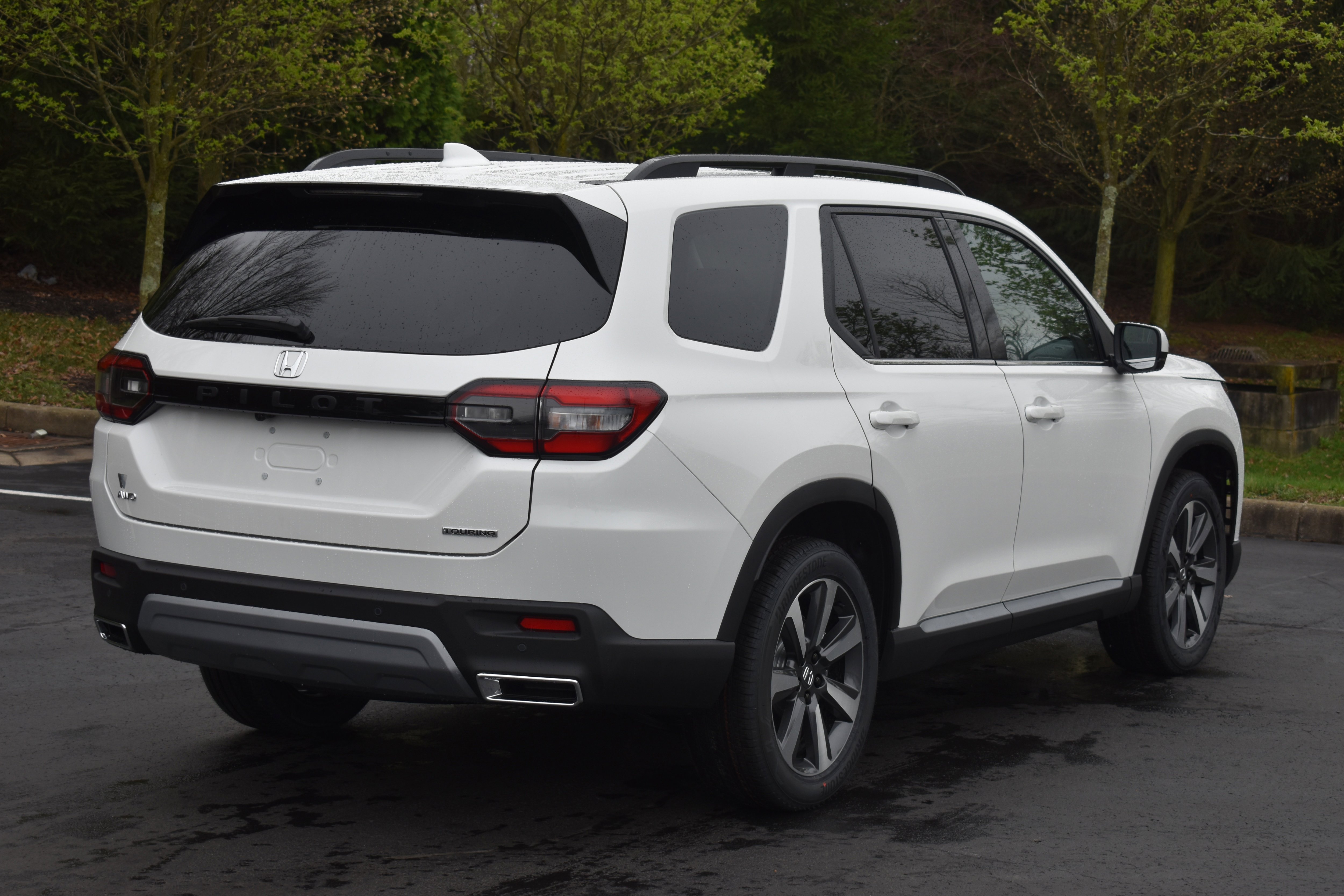 New 2025 Honda Pilot Touring image 17
