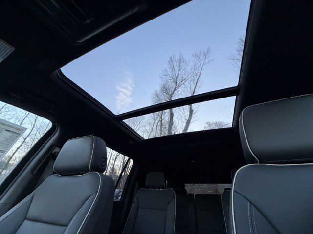 New 2026 Chevrolet Suburban Premier w/ Sun And Tow Package image 28