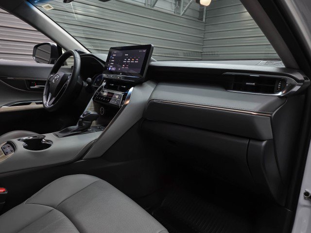 Used 2024 Toyota Venza Limited AWD/4WD image 12