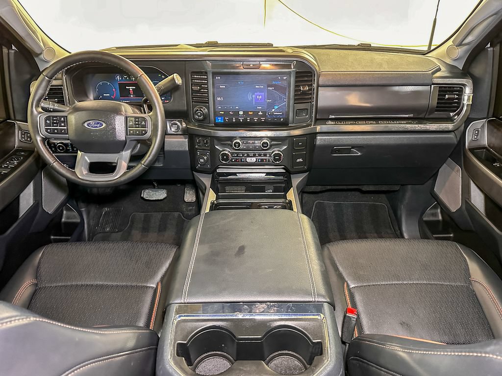 Certified 2025 Ford F250 Lariat w/ Lariat Ultimate Package AWD/4WD image 32
