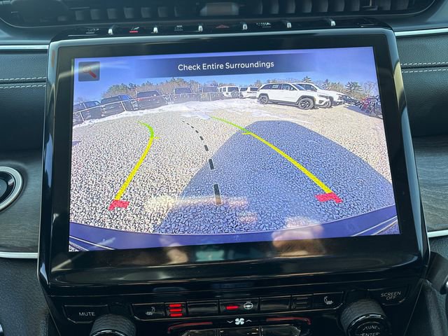 Used 2024 Jeep Grand Cherokee Limited image 25