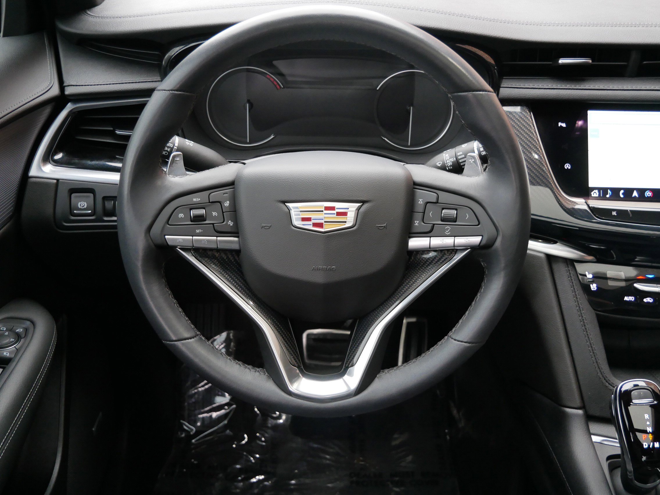 Certified 2024 Cadillac XT6 Sport w/ LPO, Floor Liner Package image 15