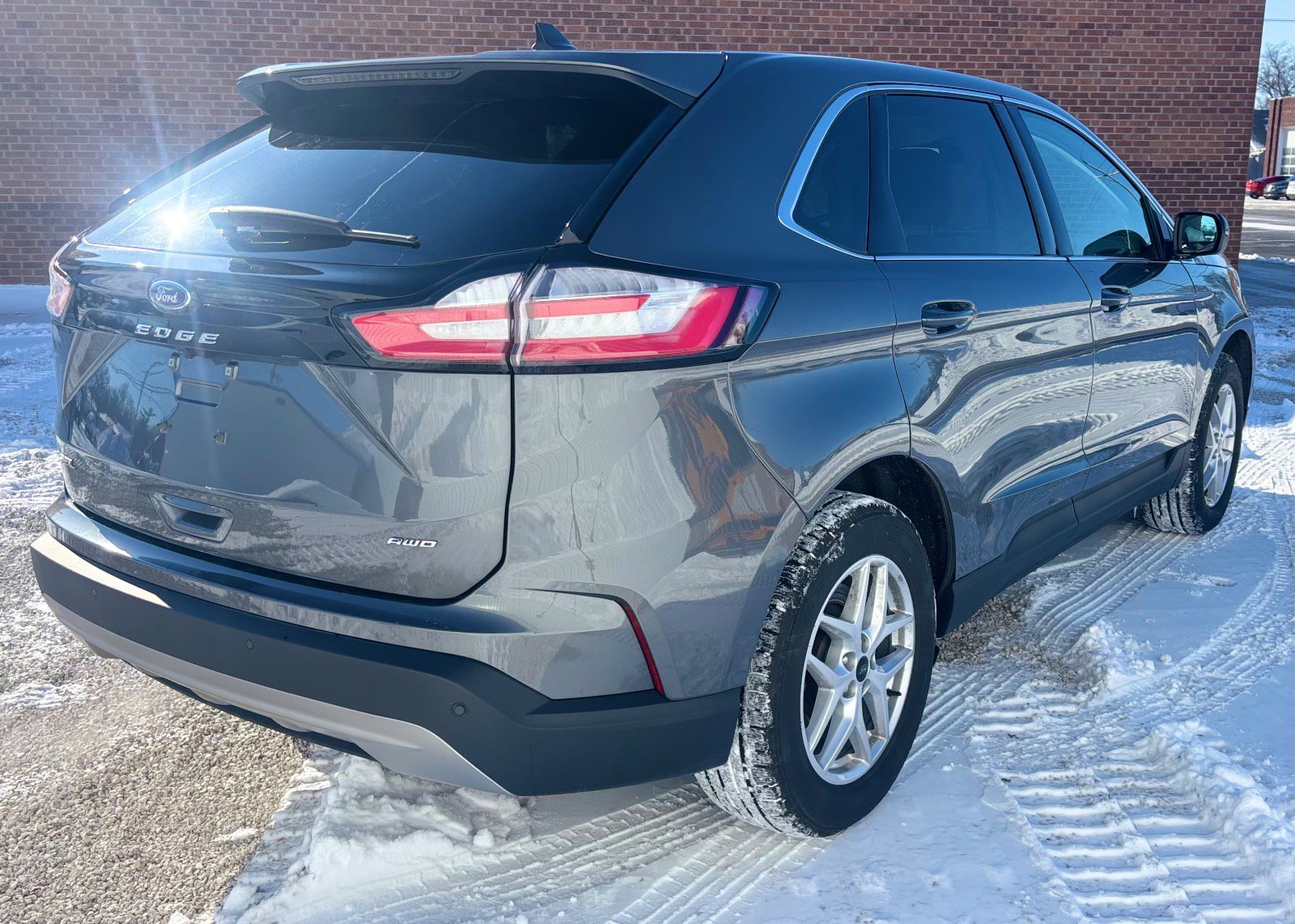 Certified 2024 Ford Edge SEL w/ Convenience Package image 3