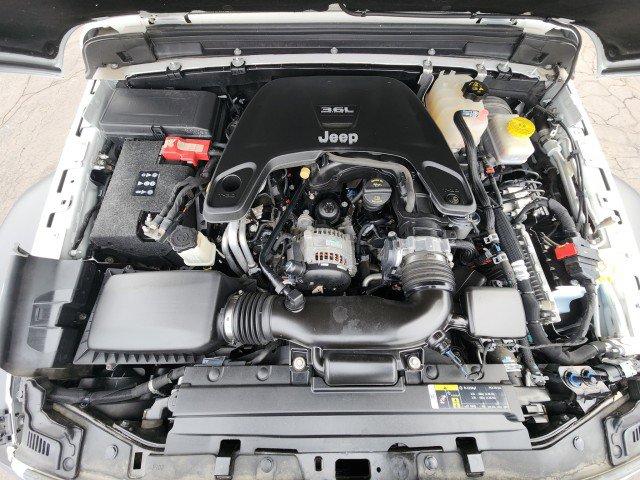 Used 2018 Jeep Wrangler Sport image 12