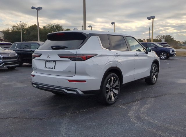 New 2026 Mitsubishi Outlander SE FWD image 6