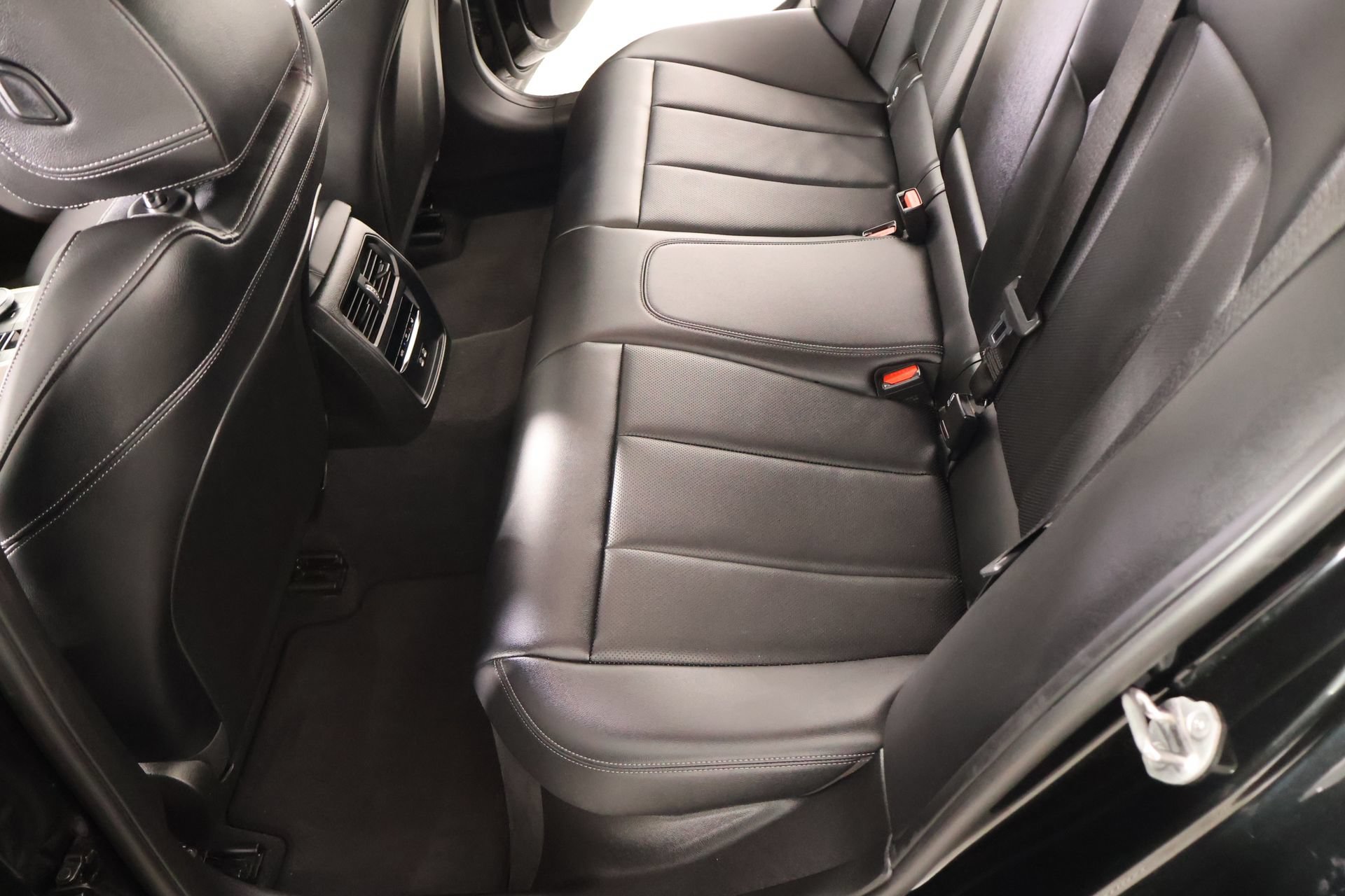Used 2025 BMW 330i Sedan RWD image 13