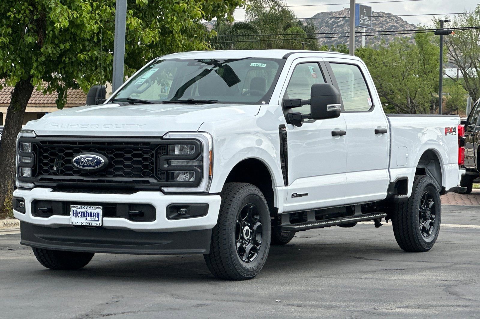 New 2026 Ford F350 4x4 Crew Cab Super Duty image 8