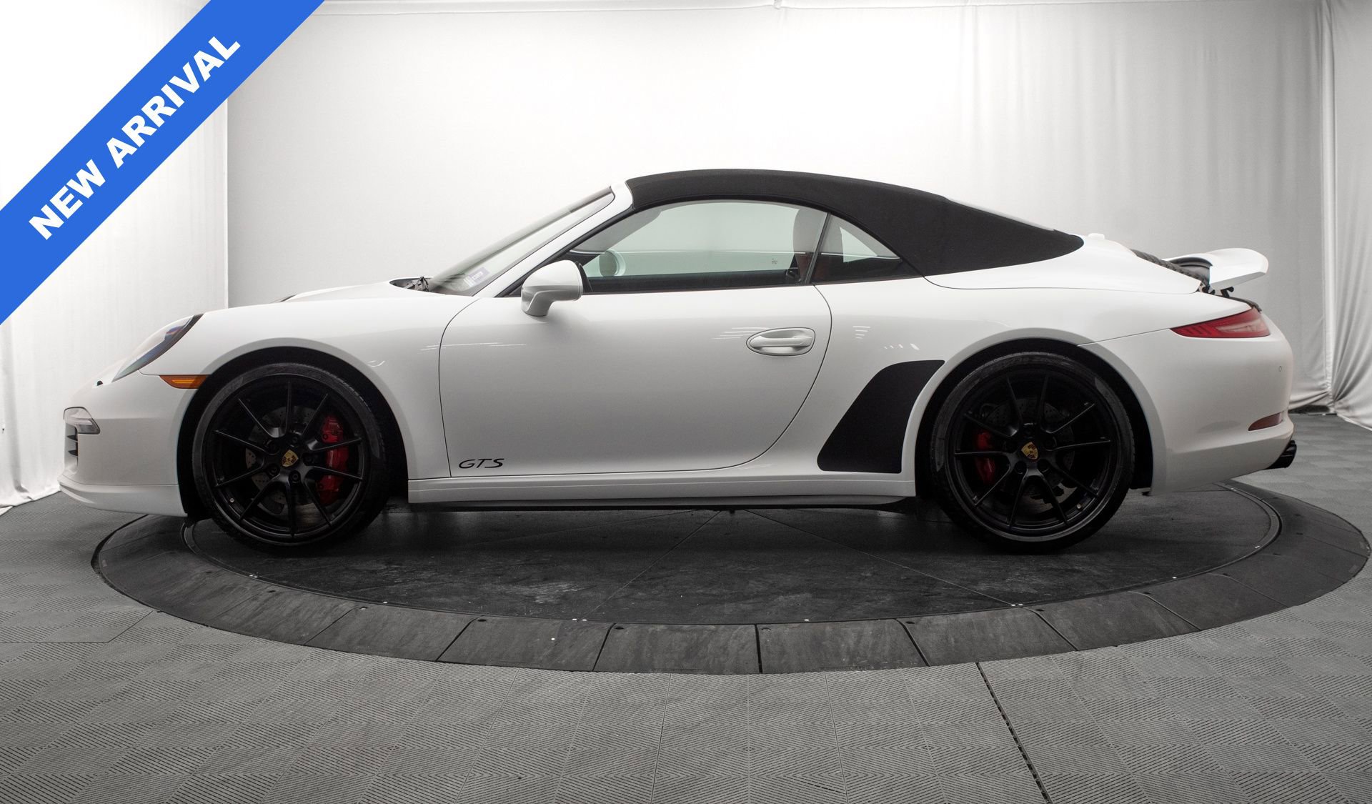 Used 2016 Porsche 911 Carrera GTS image 15