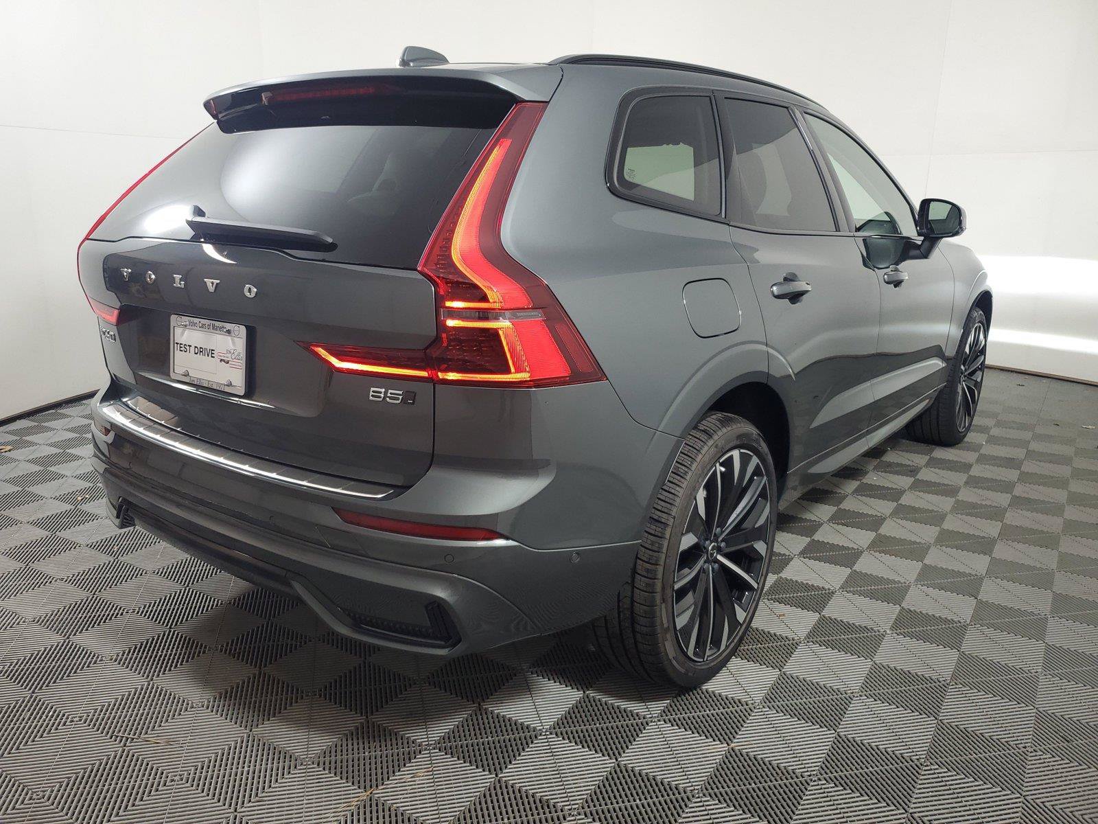 New 2027 Volvo XC60 B5 Ultra AWD/4WD image 6