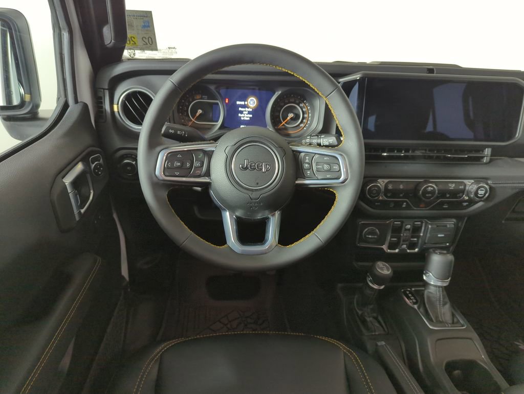 Used 2024 Jeep Wrangler Sahara image 11