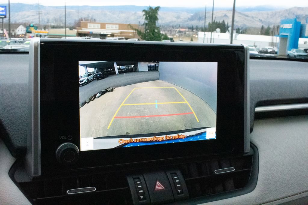 Used 2025 Toyota RAV4 XLE Premium image 18