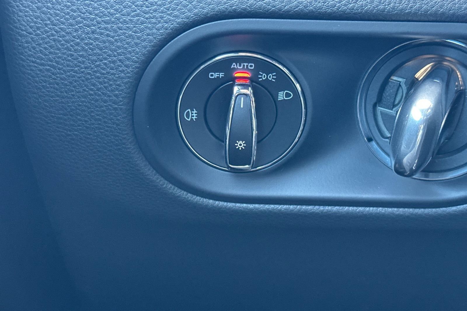 New 2026 Porsche Macan AWD/4WD image 34