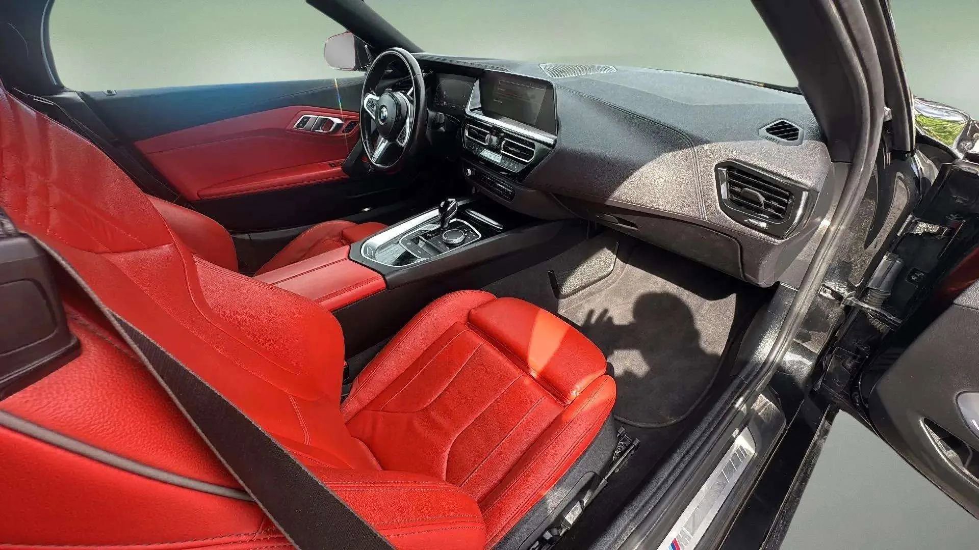 Used 2022 BMW Z4 sDrive30i w/ M Sport Package image 22