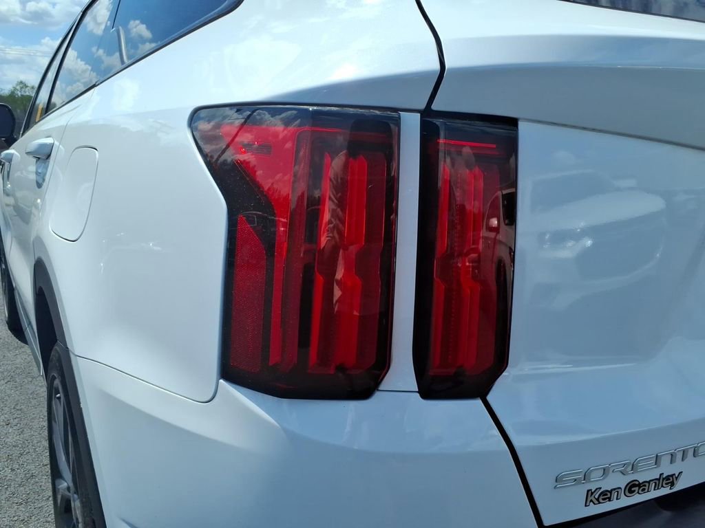 Used 2023 Kia Sorento SX Prestige AWD/4WD image 9