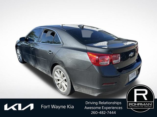 Used 2015 Chevrolet Malibu LT w/ Leather Package FWD image 3