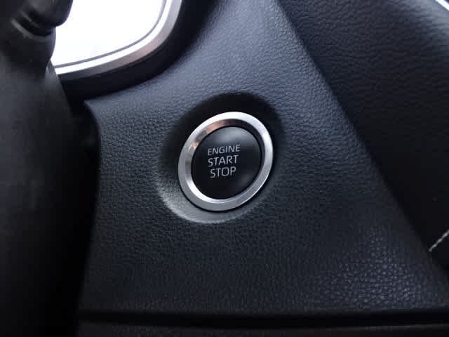 Used 2022 Toyota Corolla SE FWD image 30