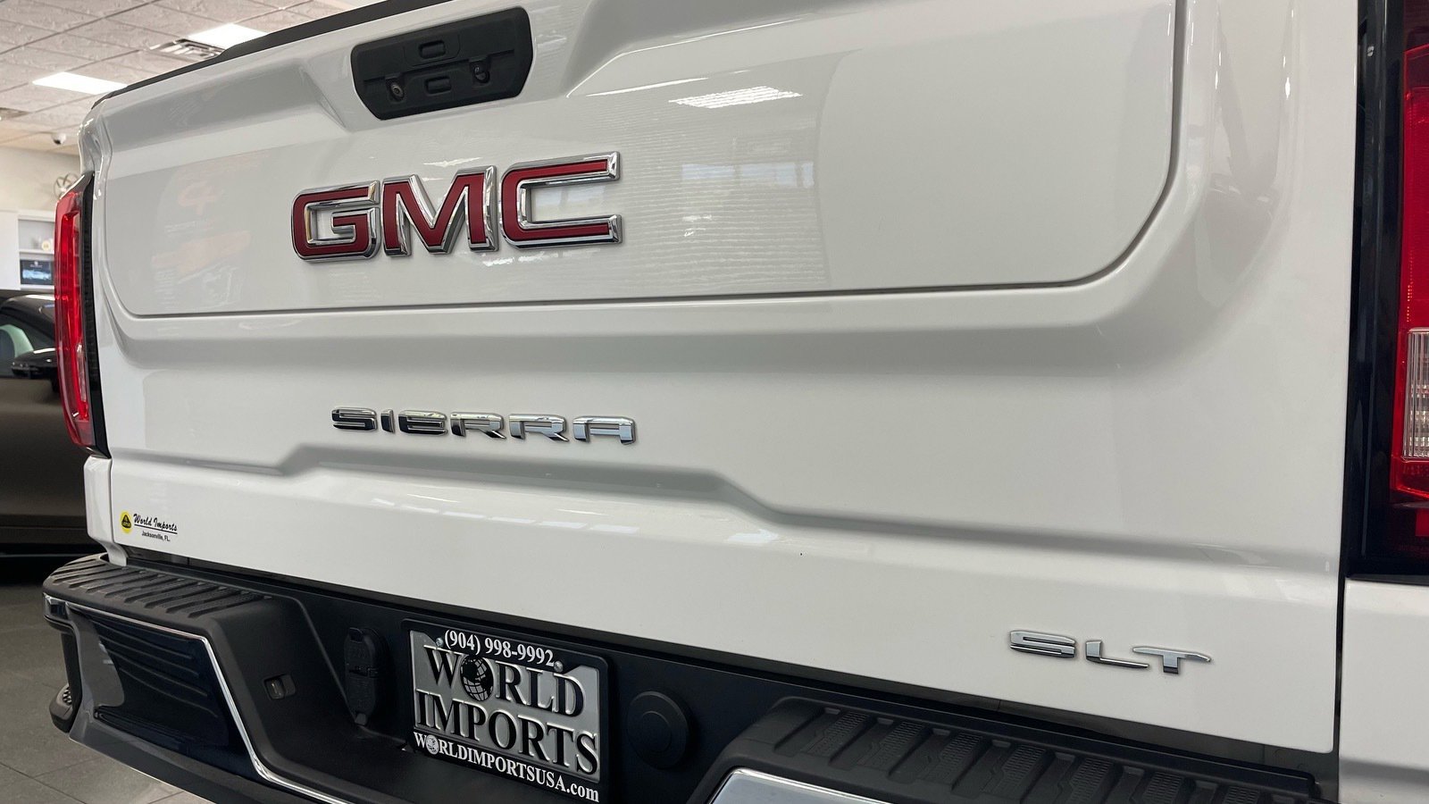 Used 2019 GMC Sierra 1500 SLT w/ SLT Premium Package image 18