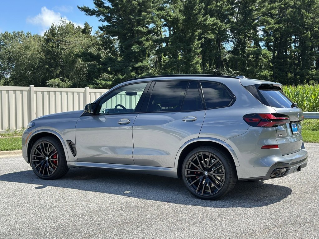 New 2026 BMW X5 M60i image 5