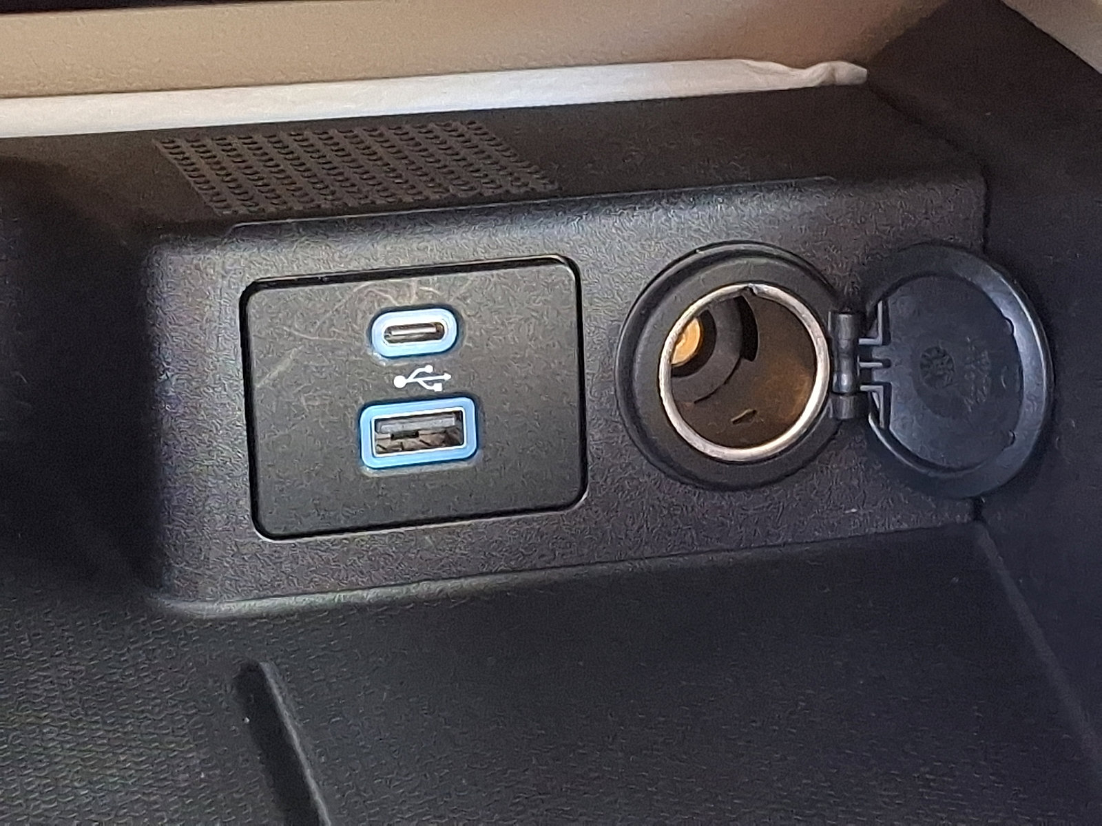 Used 2022 Ford Escape SEL image 25