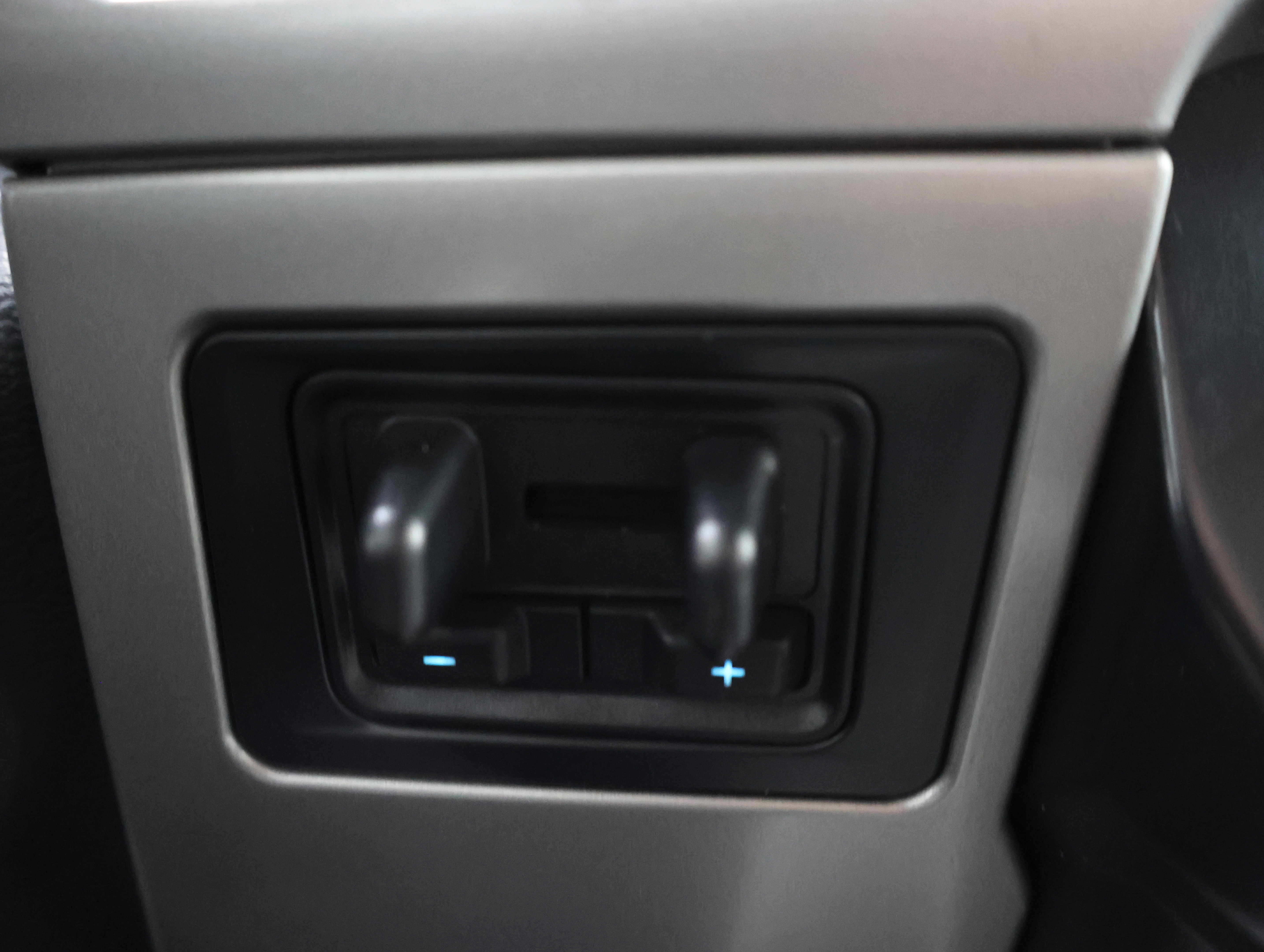 Used 2022 Ford F350 Lariat w/ Lariat Ultimate Package image 48