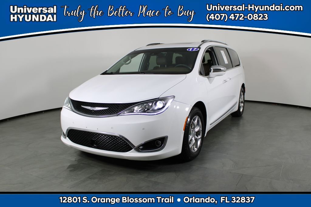 Used 2017 Chrysler Pacifica Limited w/ UConnect Theater Package