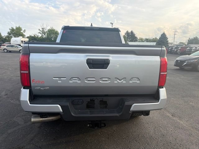 Used 2025 Toyota Tacoma SR5 AWD/4WD image 6