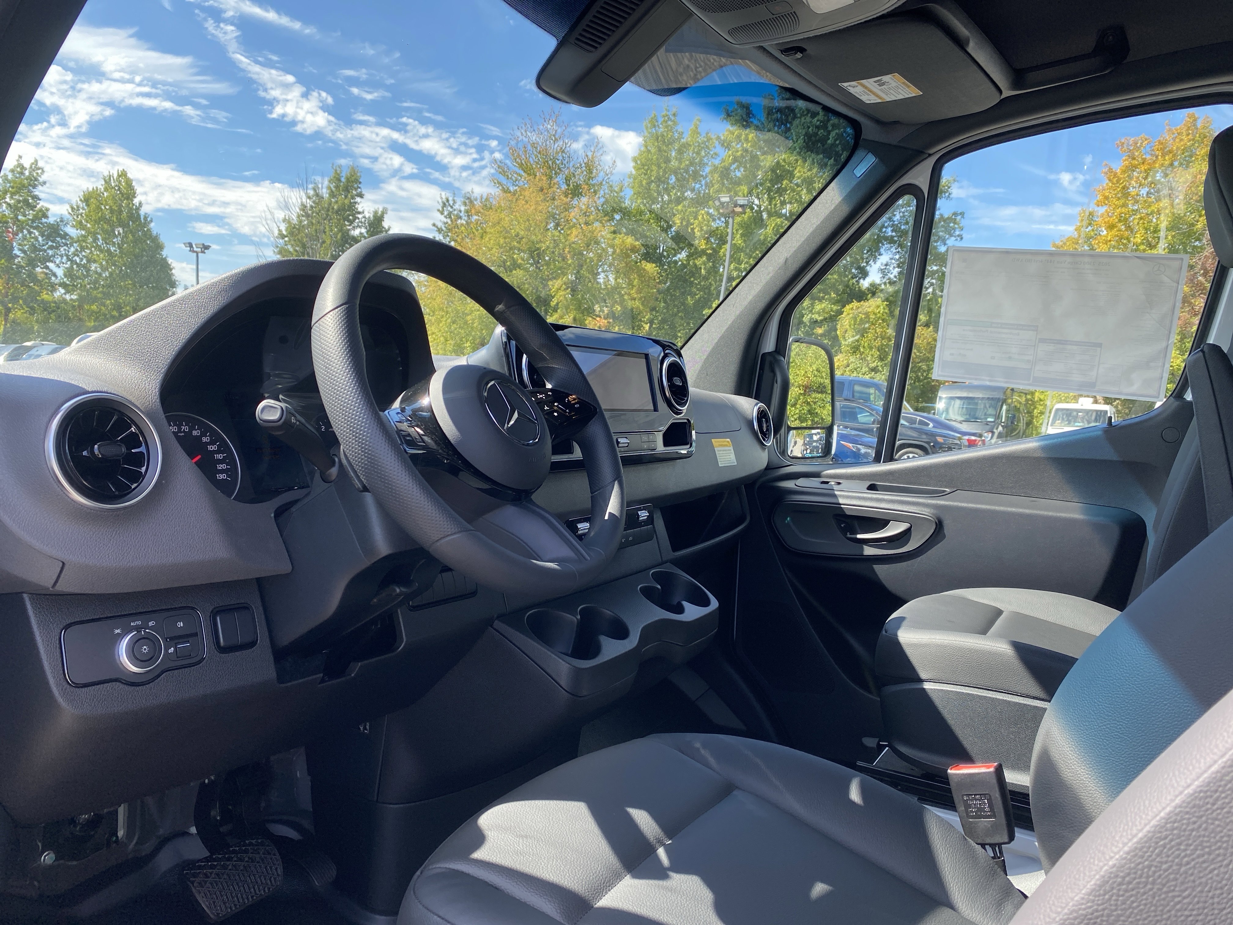 New 2025 Mercedes-Benz Sprinter 2500 image 9