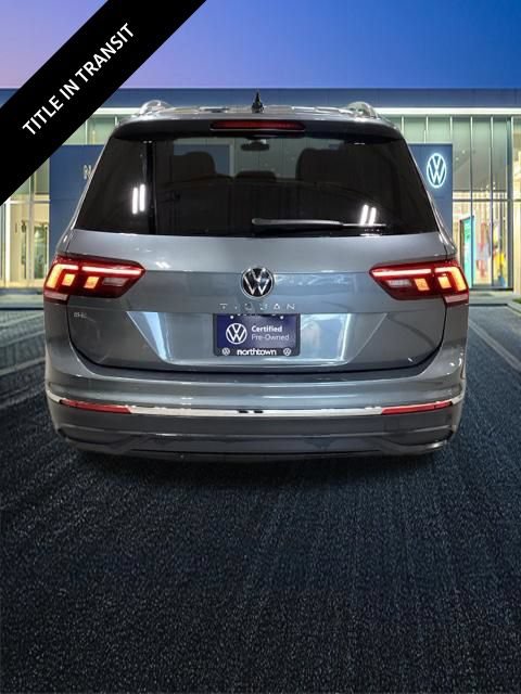 Certified 2024 Volkswagen Tiguan SE w/ Panoramic Sunroof Package FWD image 7