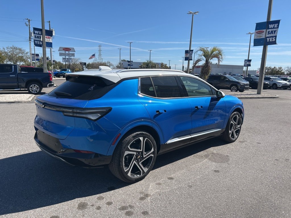 Used 2025 Chevrolet Equinox EV LT w/ Convenience Package II image 5