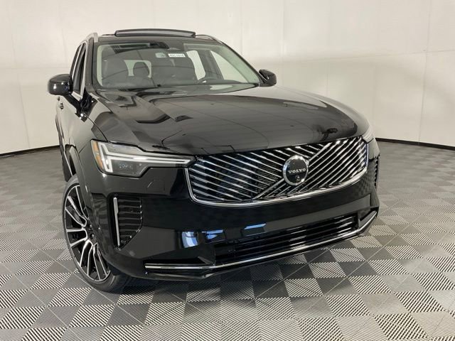 New 2026 Volvo XC90 B6 Plus w/ Protection Package Premier image 8
