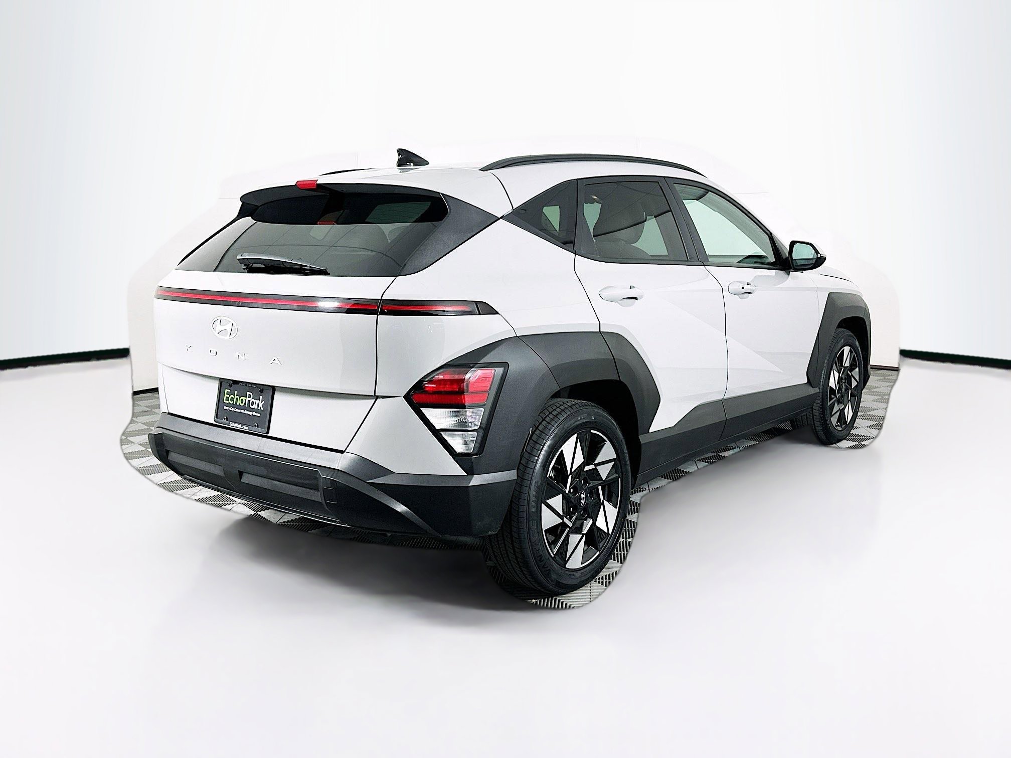 Used 2025 Hyundai Kona SEL image 9